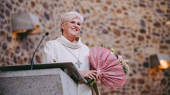 Portrait Marlene Wynands im Gottesdienst