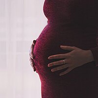 „Corona-Pandemie hat die schwangeren Frauen stark belastet“