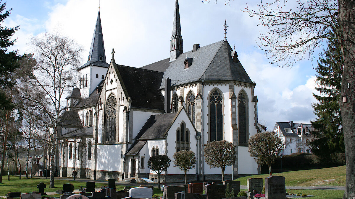 St. Maximinus in Brechen wird Pfarrkirche